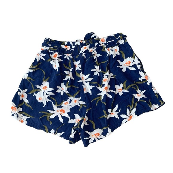 Women’s Flowy Navy Blue Floral Shorts with Tie, Size XS-Old Navy-Great Condition - Picture 2 of 4